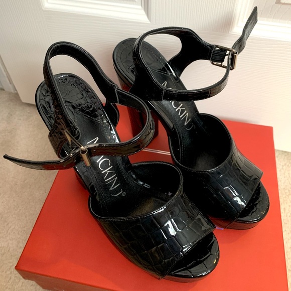 Mackin J Black Faux Leather Sleek Thick Wedged 7” Platform Heels | US Size 7W - Picture 5 of 9